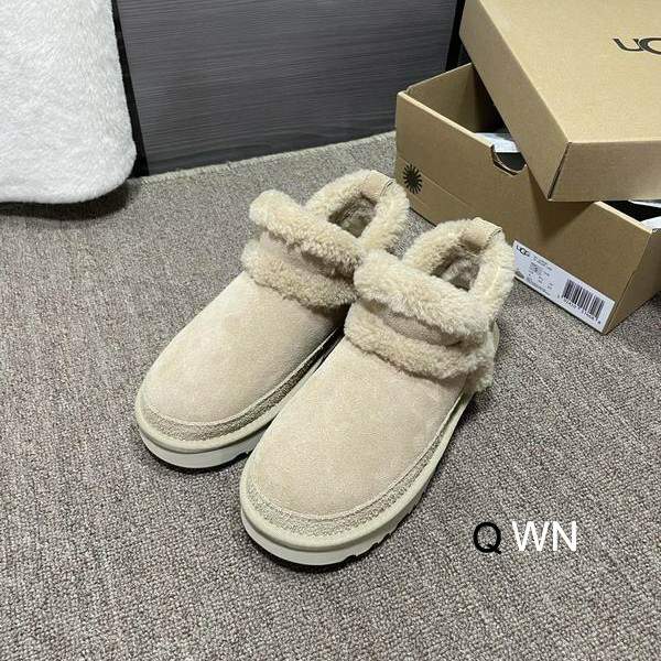 Picture of UGG Shoes _SKUUGGsz35-40WN100219832